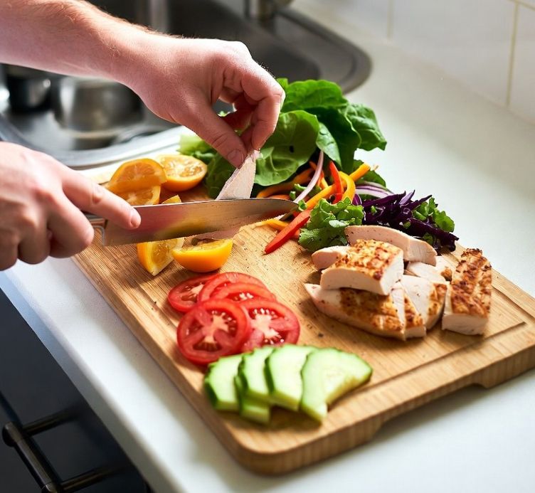 food prep balanced meal